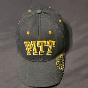 PITTSBURGH one Fits All BLACK and Gold Cap